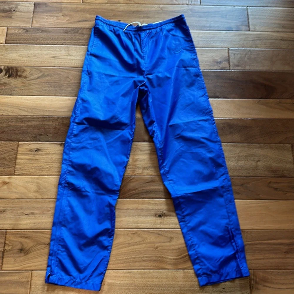 Vintage 80s NIKE nylon track pants. - Picture 4 of 5